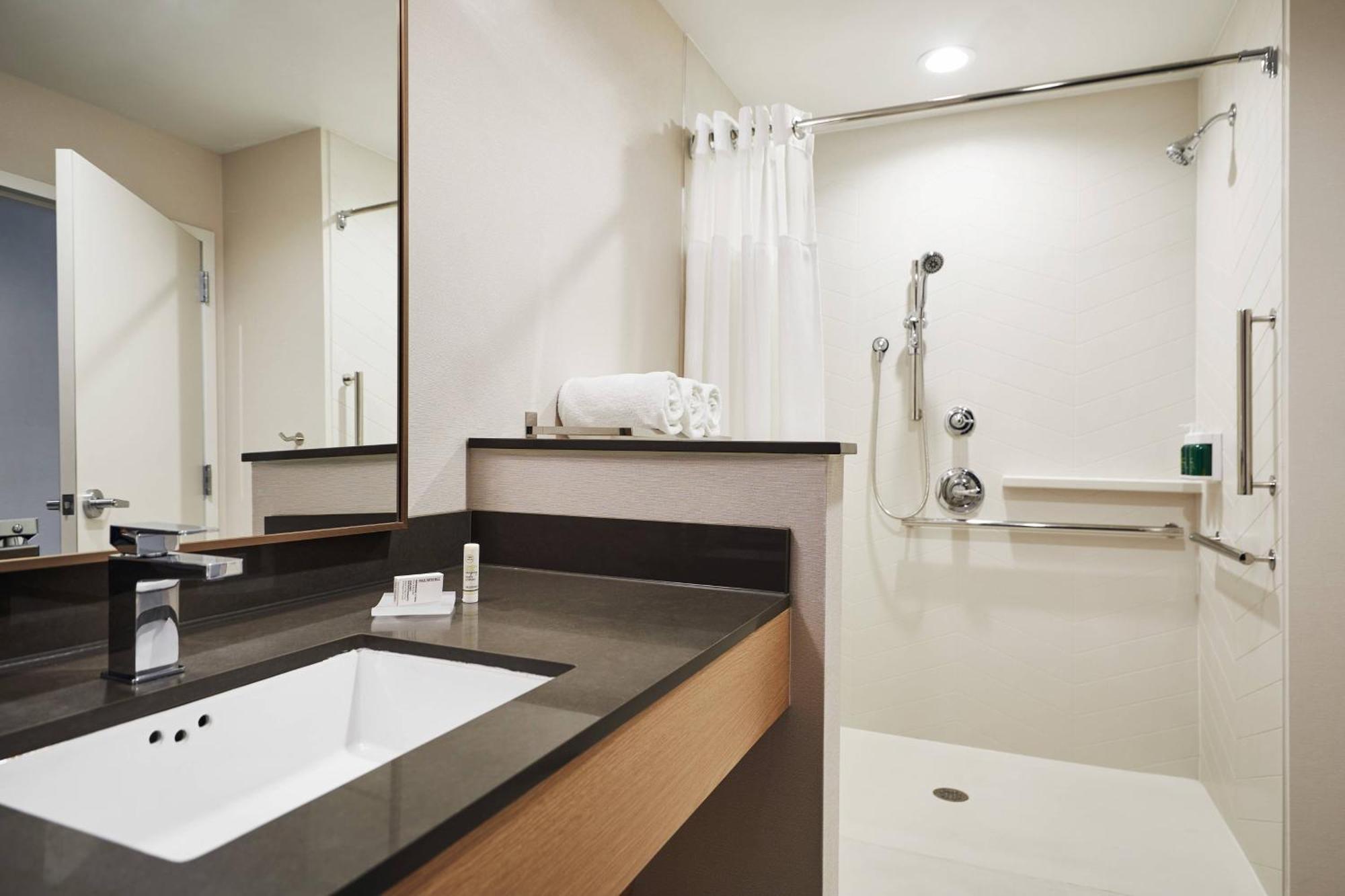 Fairfield Inn & Suites By Marriott Kansas City Belton Exterior photo