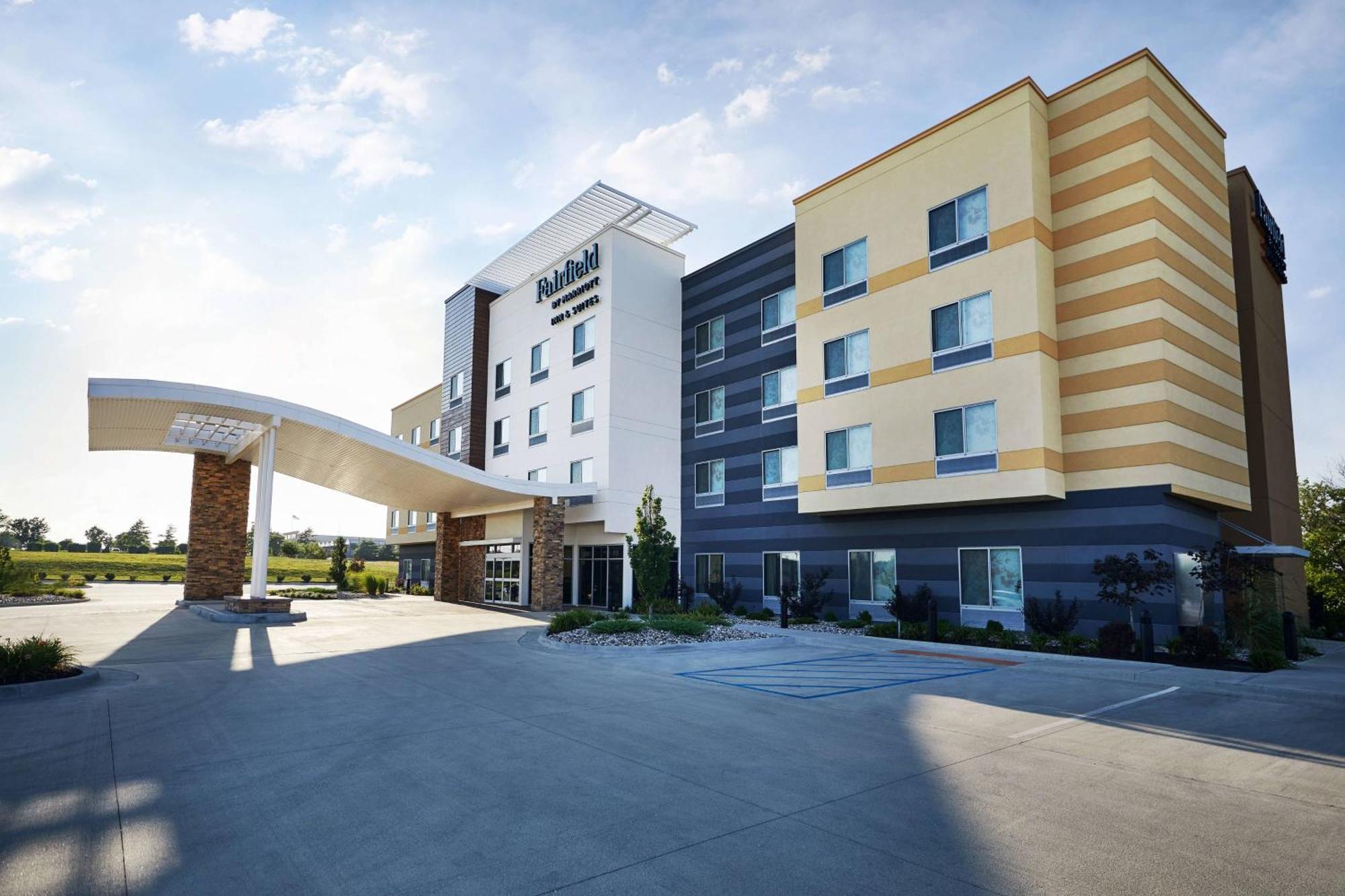 Fairfield Inn & Suites By Marriott Kansas City Belton Exterior photo